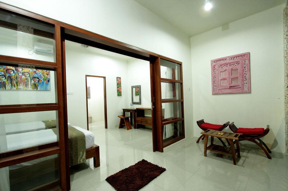 Maha Residence Guest House Jimbaran  Exterior photo