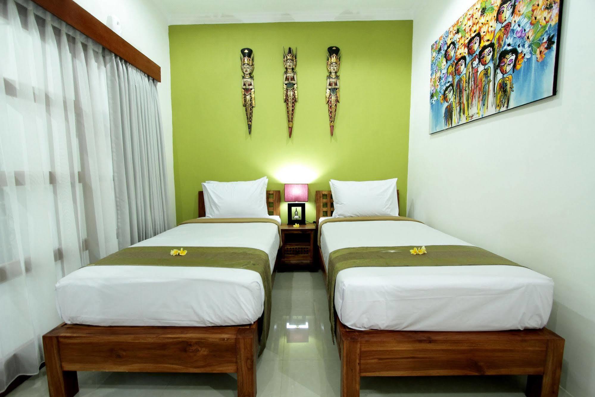 Maha Residence Guest House Jimbaran  Exterior photo