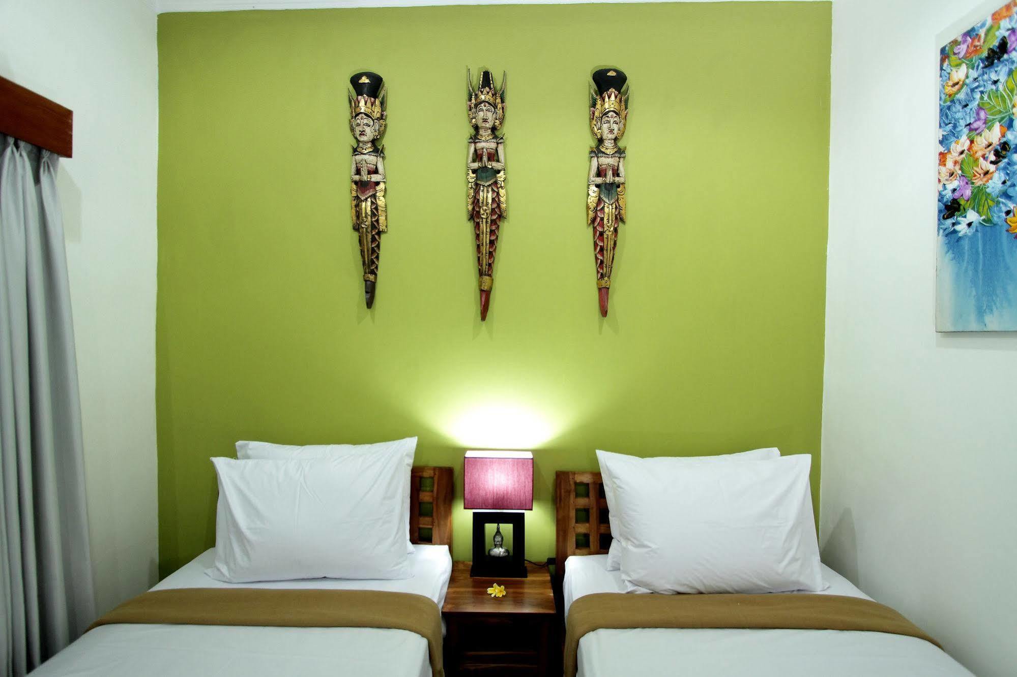 Maha Residence Guest House Jimbaran  Exterior photo