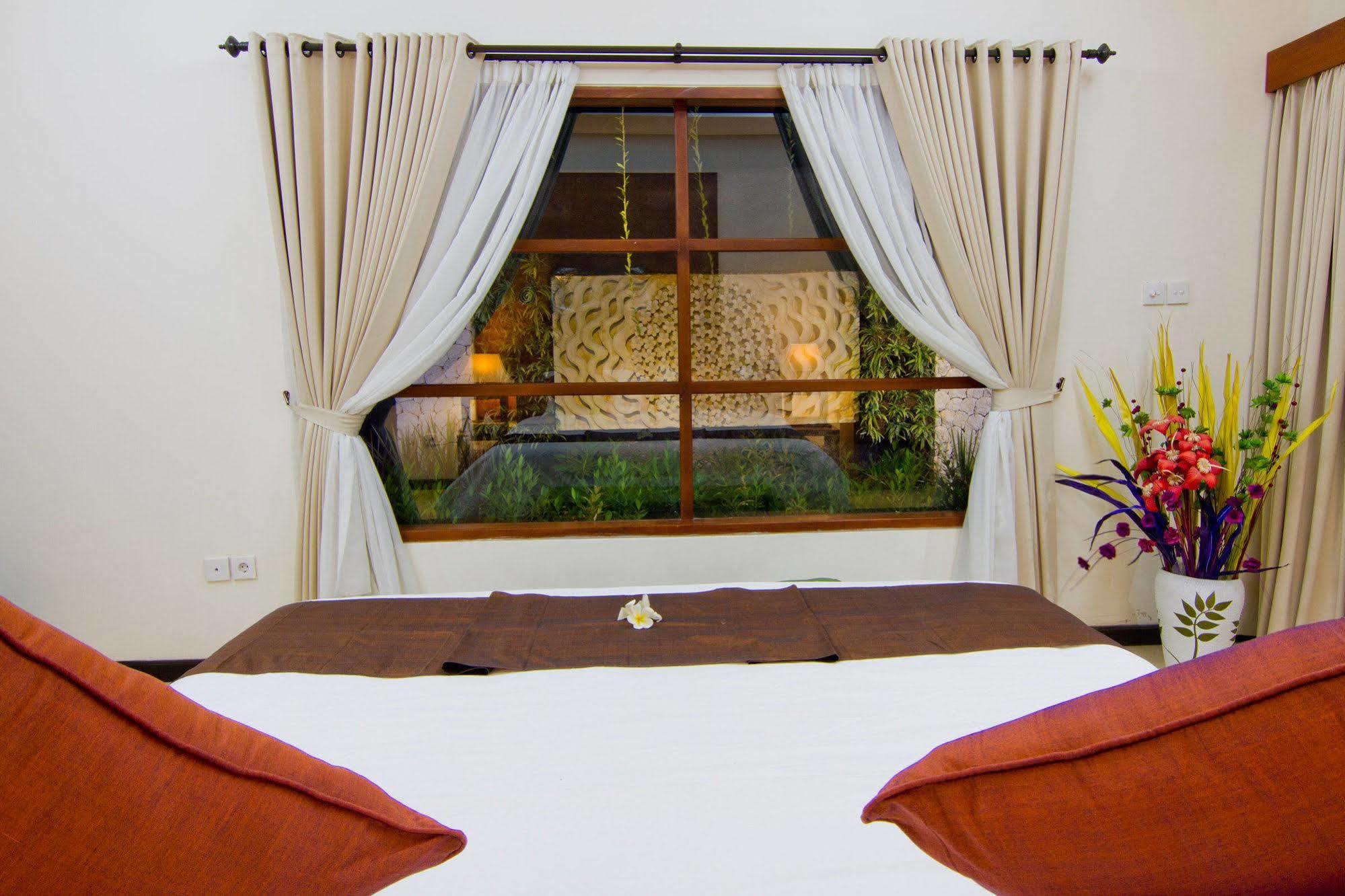 Maha Residence Guest House Jimbaran  Exterior photo